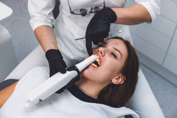 Best Cosmetic Emergency Dentistry in Mccullom Lake, IL